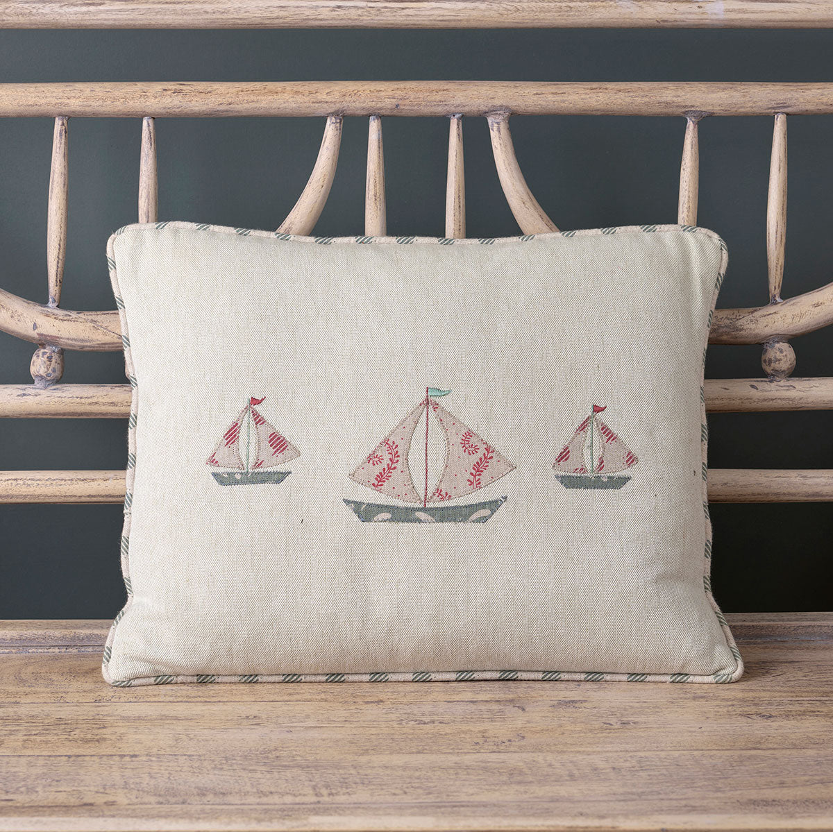 cushion-boats.jpg?v=1708631672