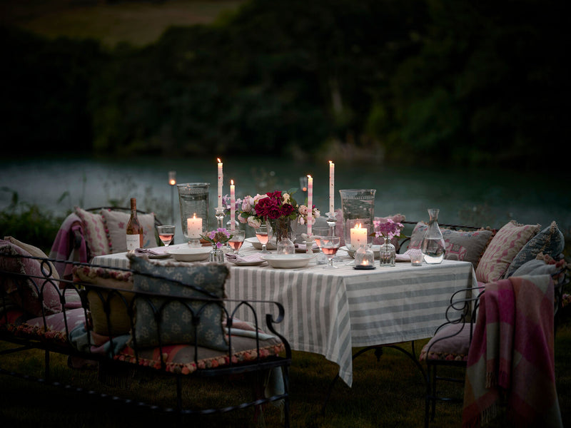 Sunset Suppers: The Magic of Summer Evenings