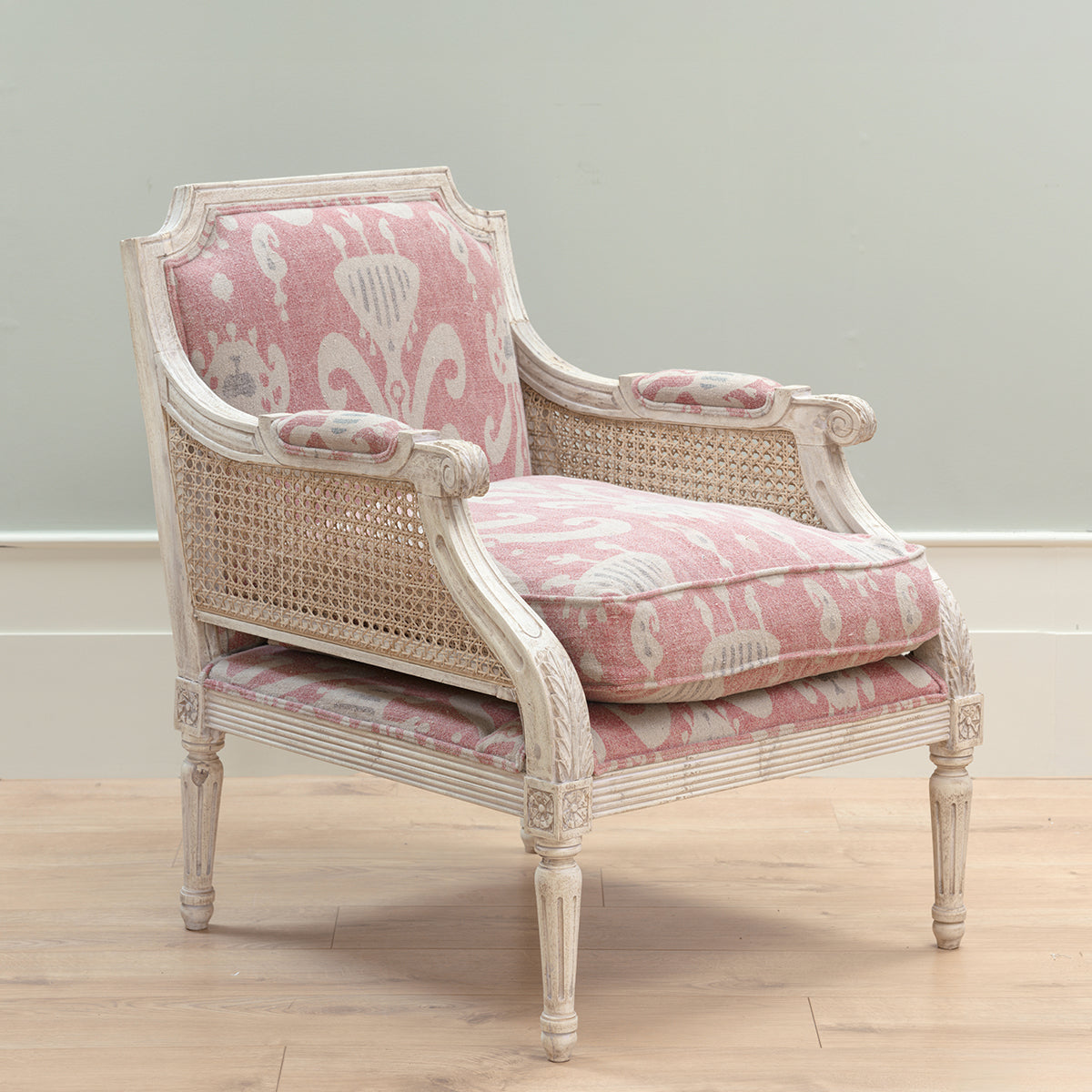 overlay=Rose Charcoal Natasha