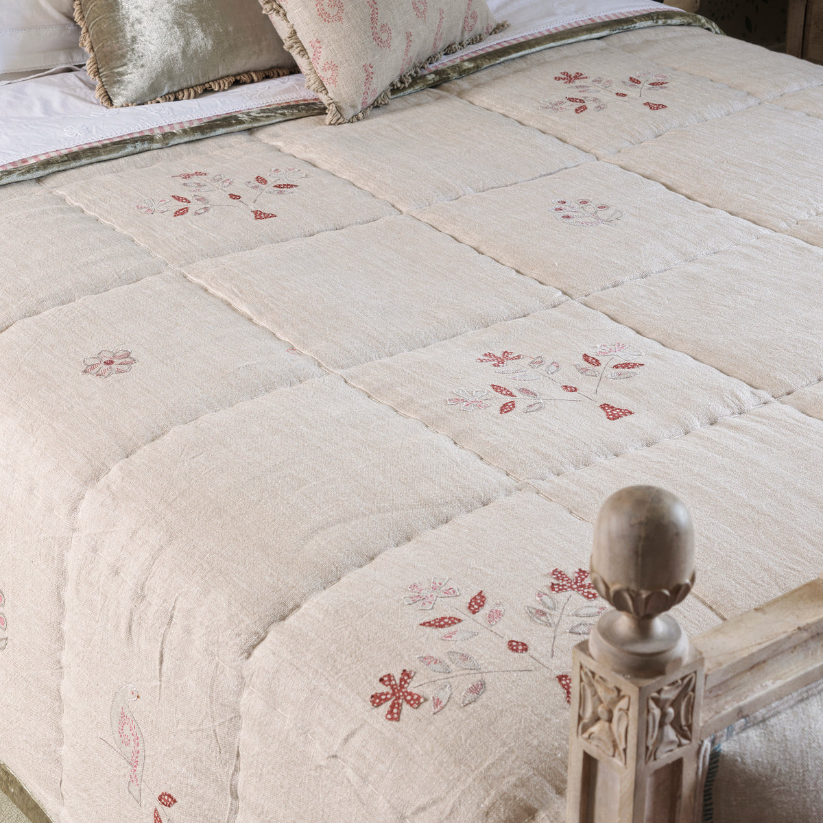 Rose Freja Rustic Linen Quilt