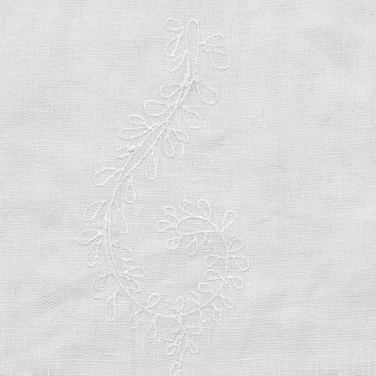 White Large Shalini Shadow Embroidered Linen Voile – 423