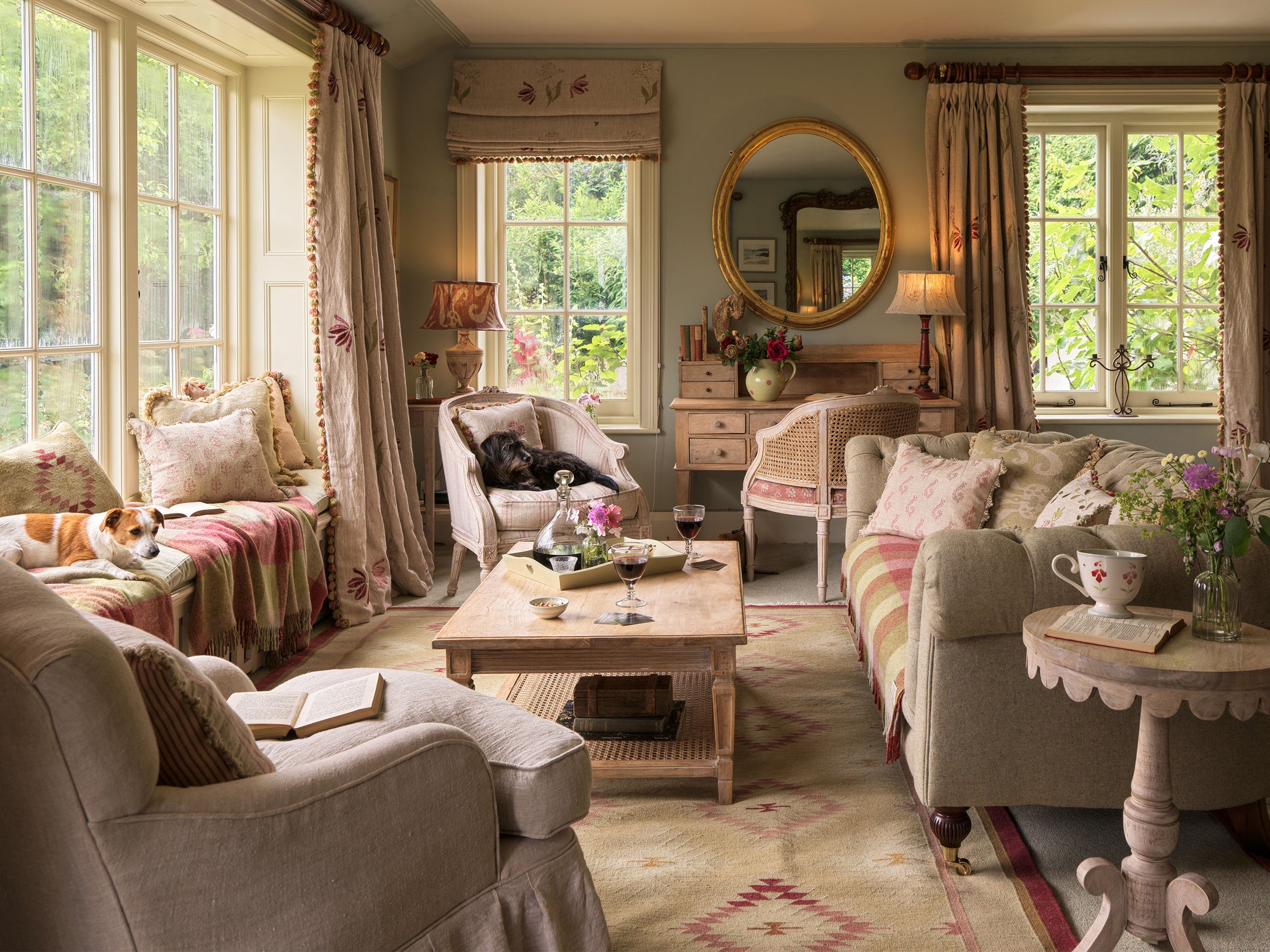 Armchairs, Sofas & Barstools
