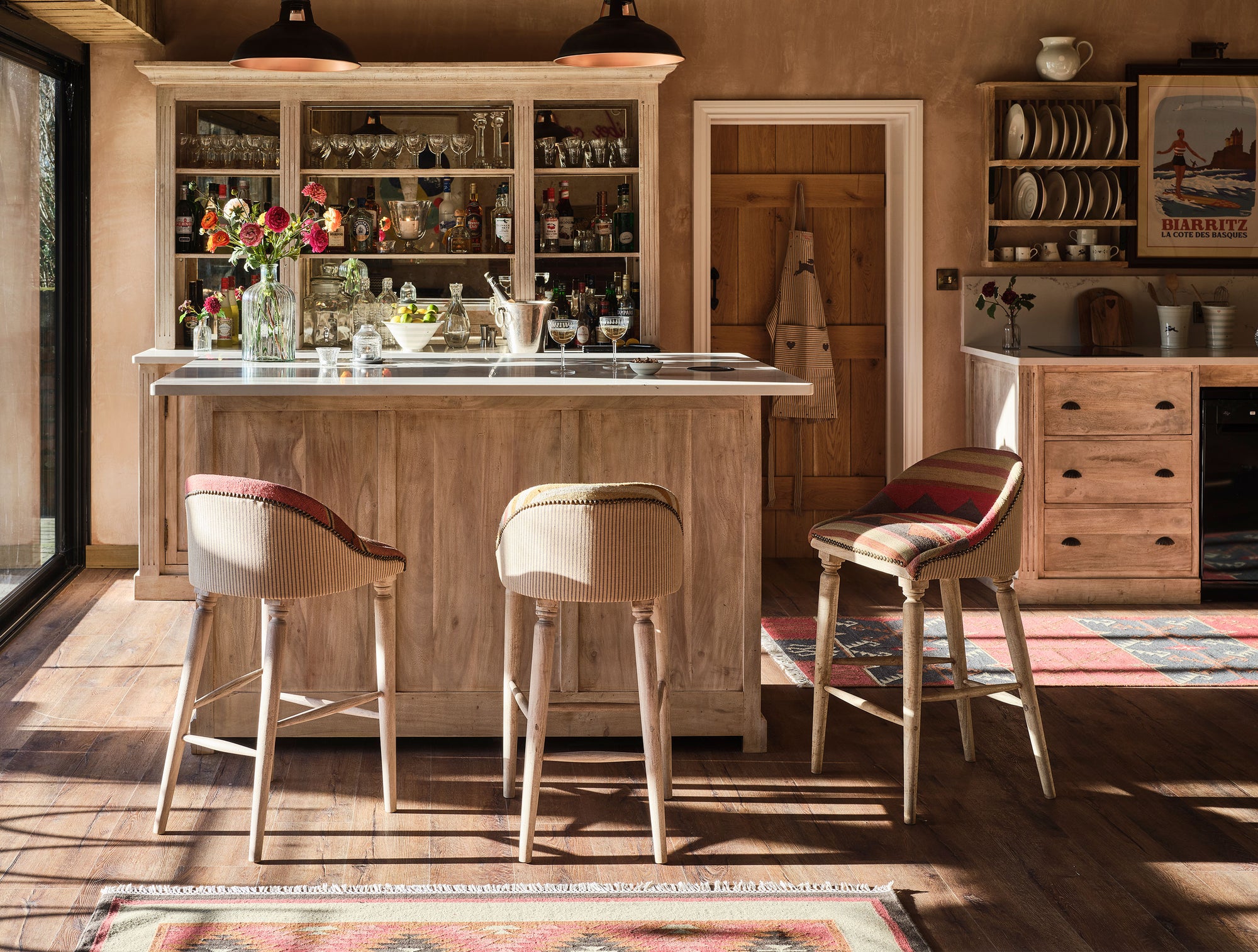 Armchairs, Sofas & Barstools