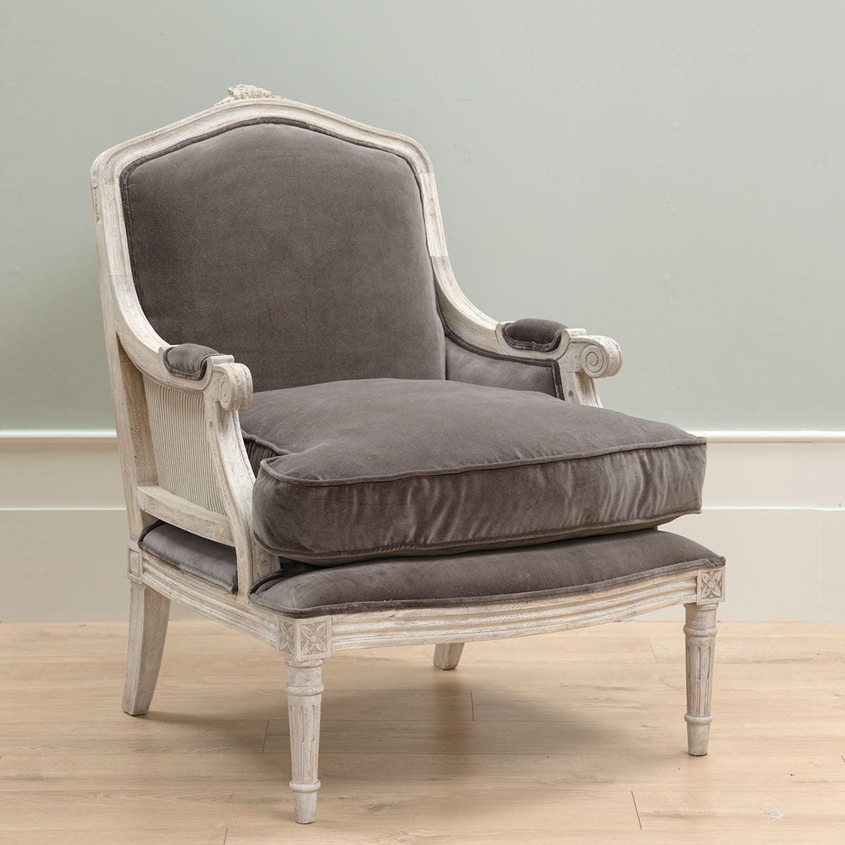 overlay=Charcoal Velvet