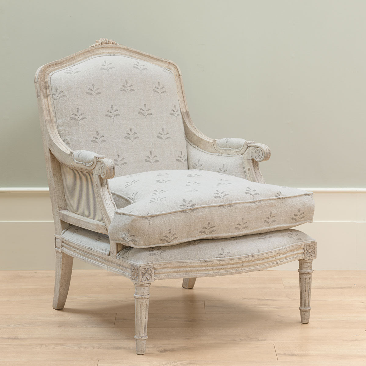 Bergere Chair in Linen