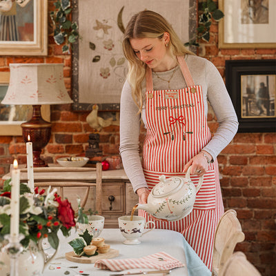 Christmas Mistletoe Apron