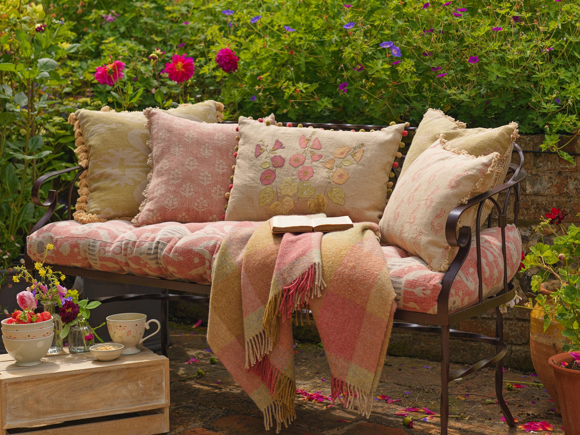 Embroidered, Linen, Velvet & Silk Cushions