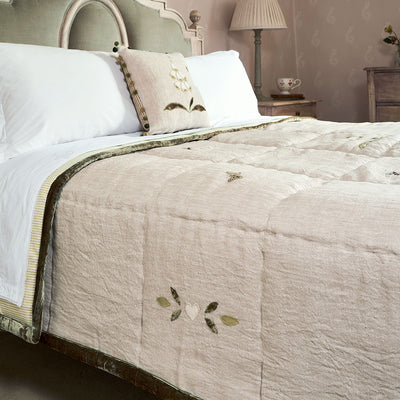 Foxglove Rustic Linen Quilt - Super King