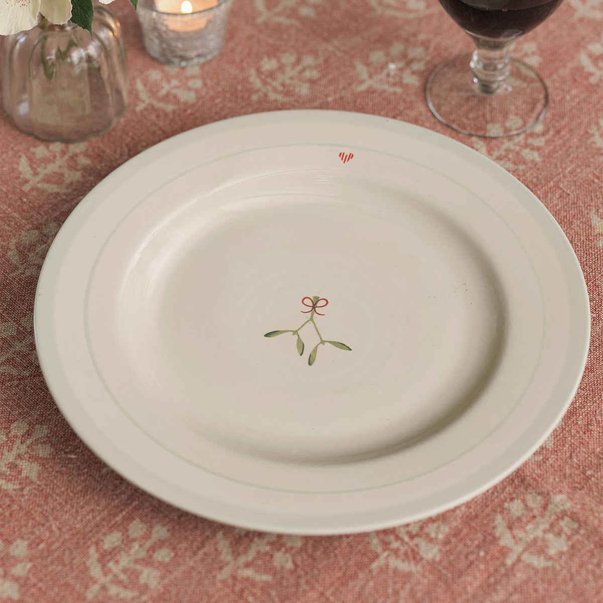 Mistletoe Decorative Plate
