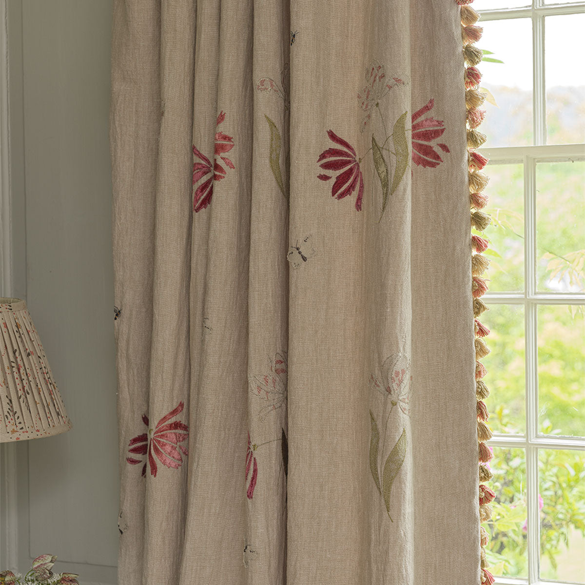 Parrot Tulips Embroidered Rustic Linen Panel - 152