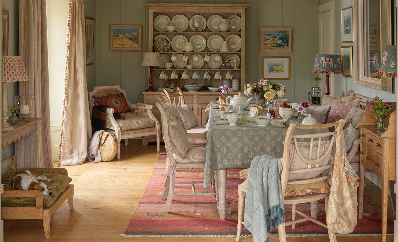 Dining Tables, Chairs & Benches