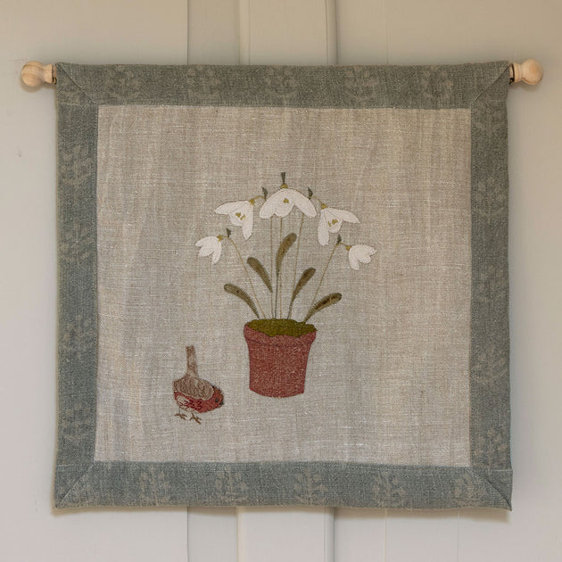 Wallhanging - Robin & Snowdrops