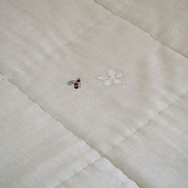 Foxglove Linen Quilt - Super King