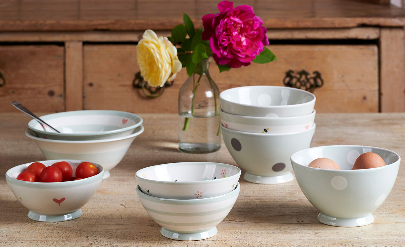 Decorative & Small Bowls