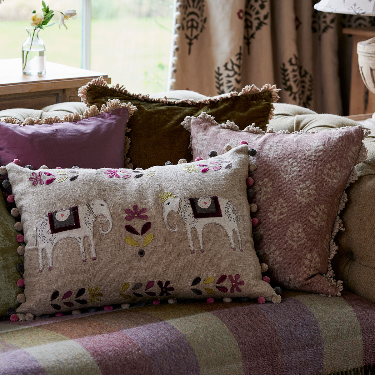 Mauve cushions and throws hotsell