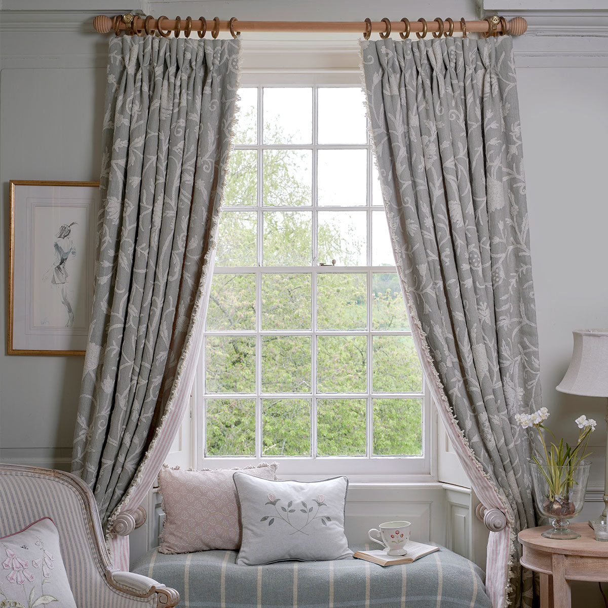 Silver Mist Crewelwork Linen - 149