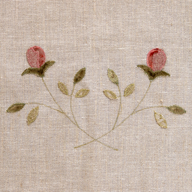 Embroidered Velvet Rosebuds on Rustic Linen - 3m Panel – 142LW