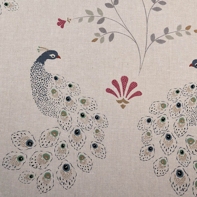 Large Returnable Sample of End of Roll Blue Gold Peacocks Linen – fz/311