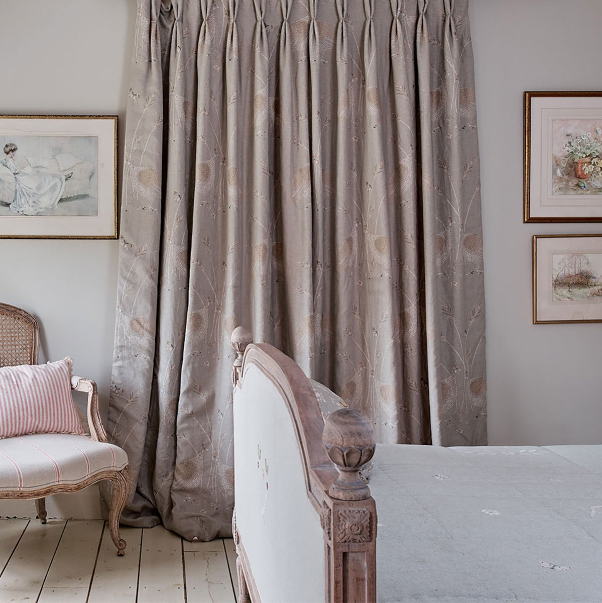 320 - Reverse Guinea Fowl Linen – Roll Ends