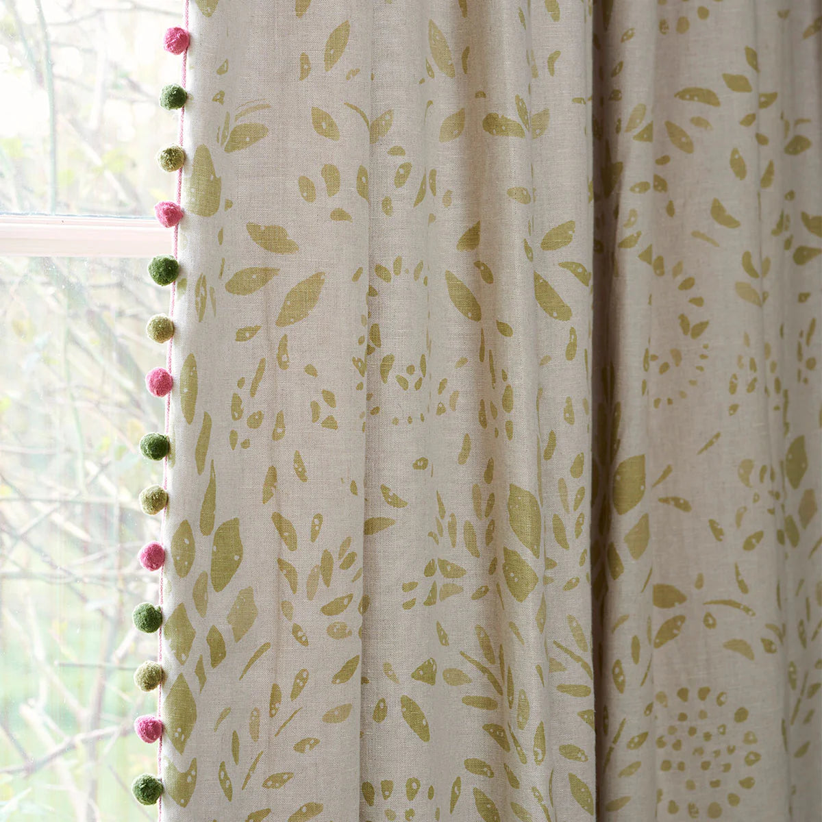 Hand-printed Summer Green Large Maja Linen - 345L