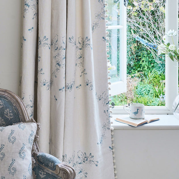 Hand-printed Marine Blue Apple Blossom Toile Linen - 319 Roll End 1.4m