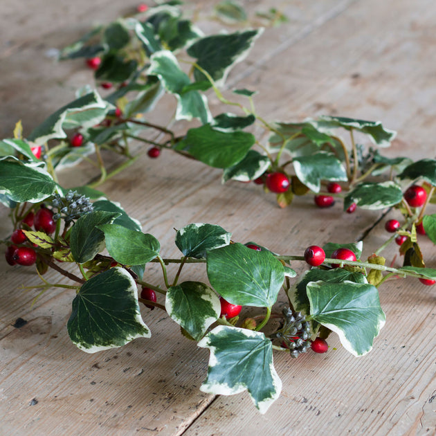 Ivy & Rosehip Garland