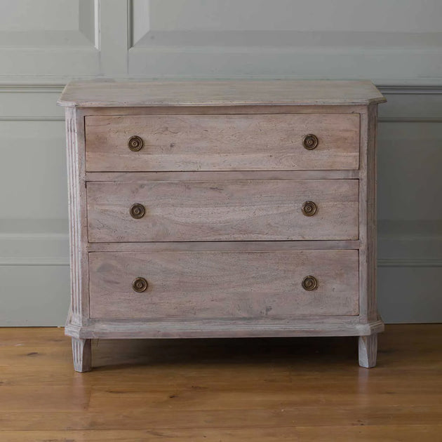 Classic Chest of Drawers