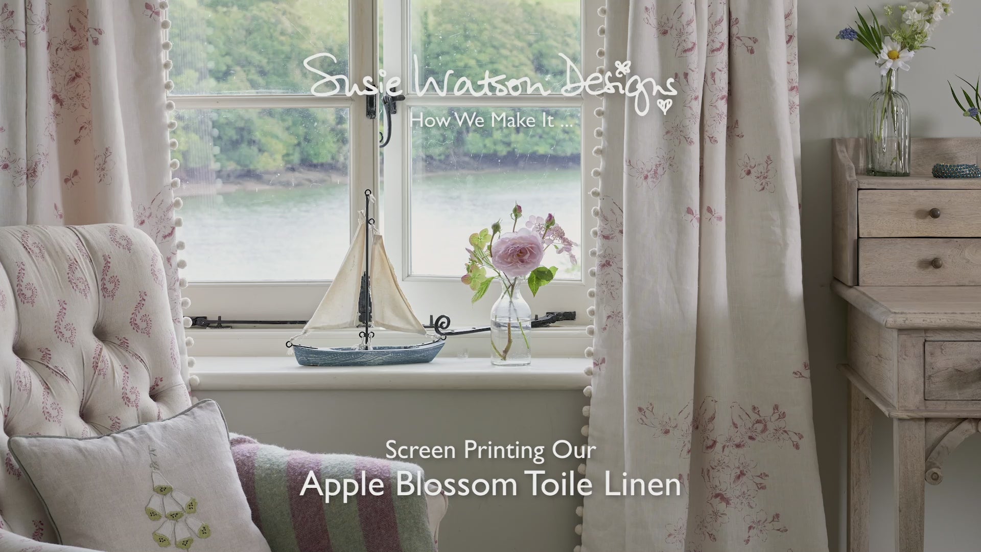 Hand-printed Raspberry Red Apple Blossom Toile Linen - 317 | Susie