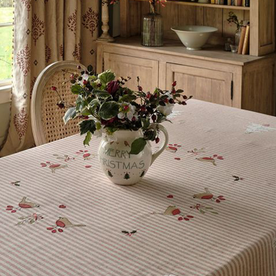 Ex display Robin &amp; Rosehip Christmas Tablecloth – Square