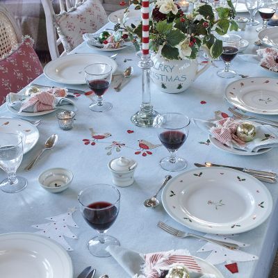 Duck Egg Robin & Rosehip Christmas Tablecloth – Extra Large